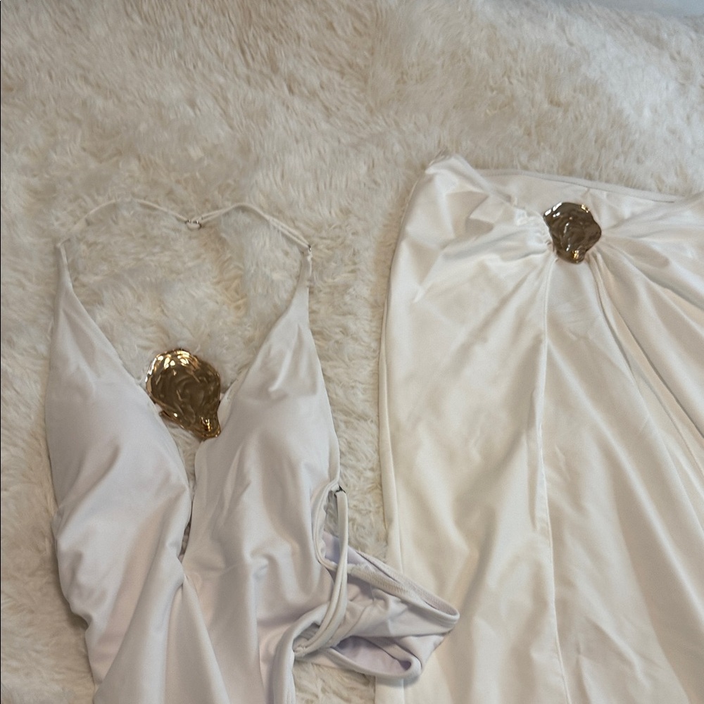 Elegant White Dress with Gold Accent